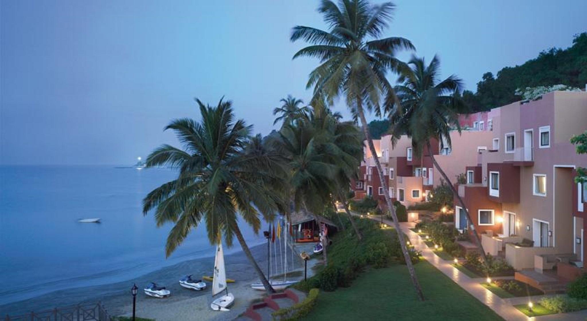 Taj Cidade De Goa Heritage, Goa Santa Cruz Esterno foto A view of the beach at the resort