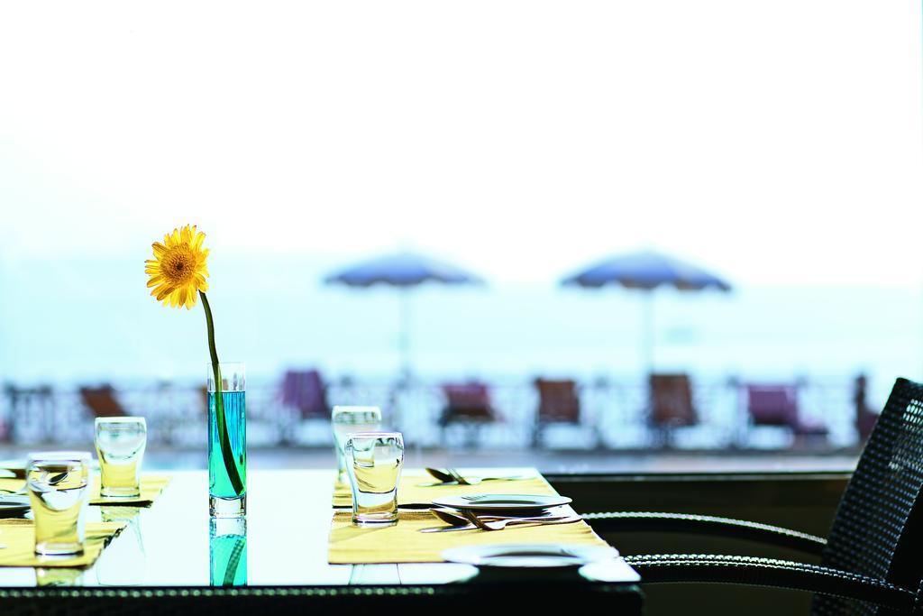 Taj Cidade De Goa Heritage, Goa Santa Cruz Esterno foto The beach at the hotel
